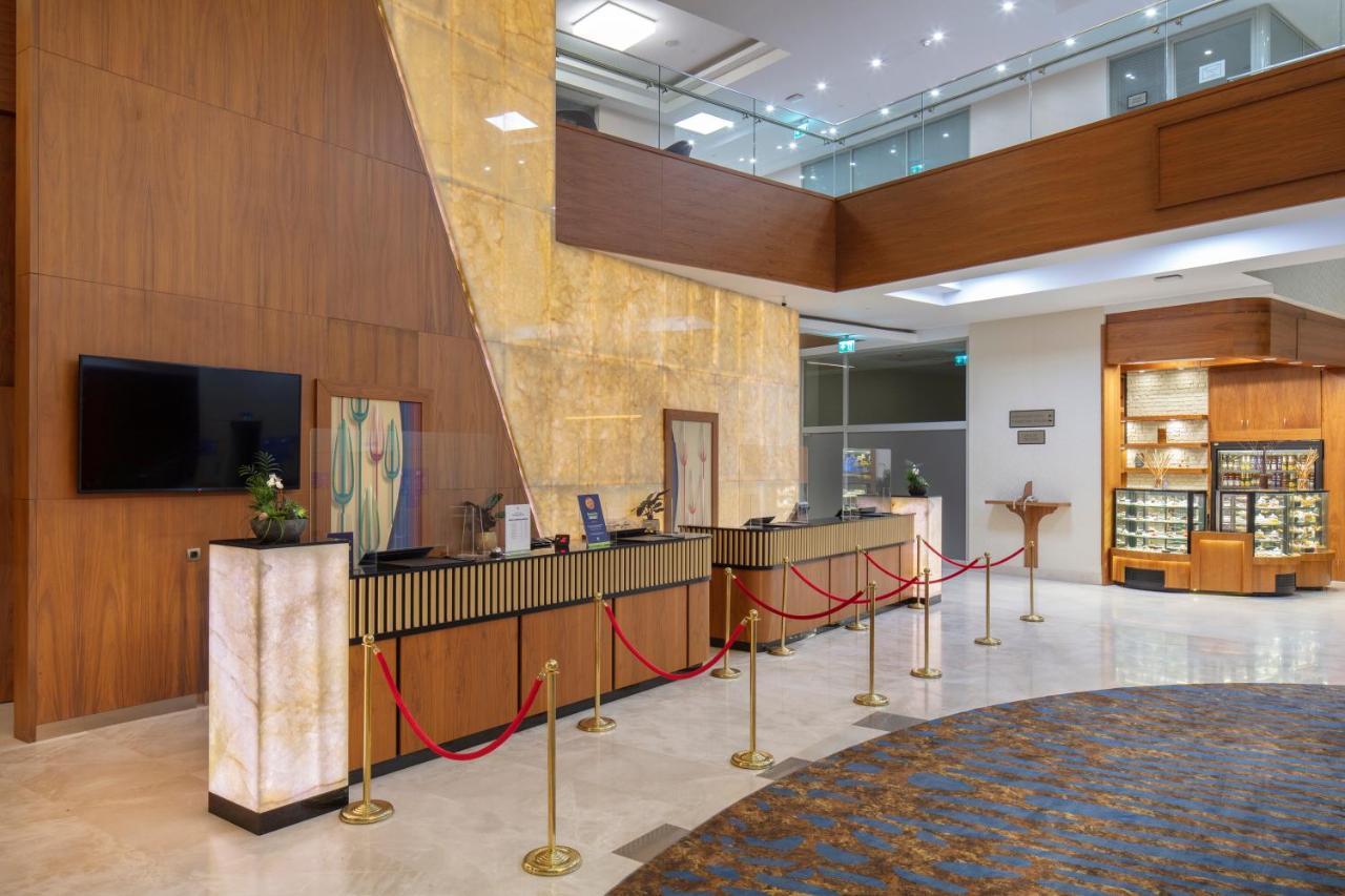 Doubletree By Hilton Istanbul Atasehir Hotel & Conference Centre Exteriér fotografie
