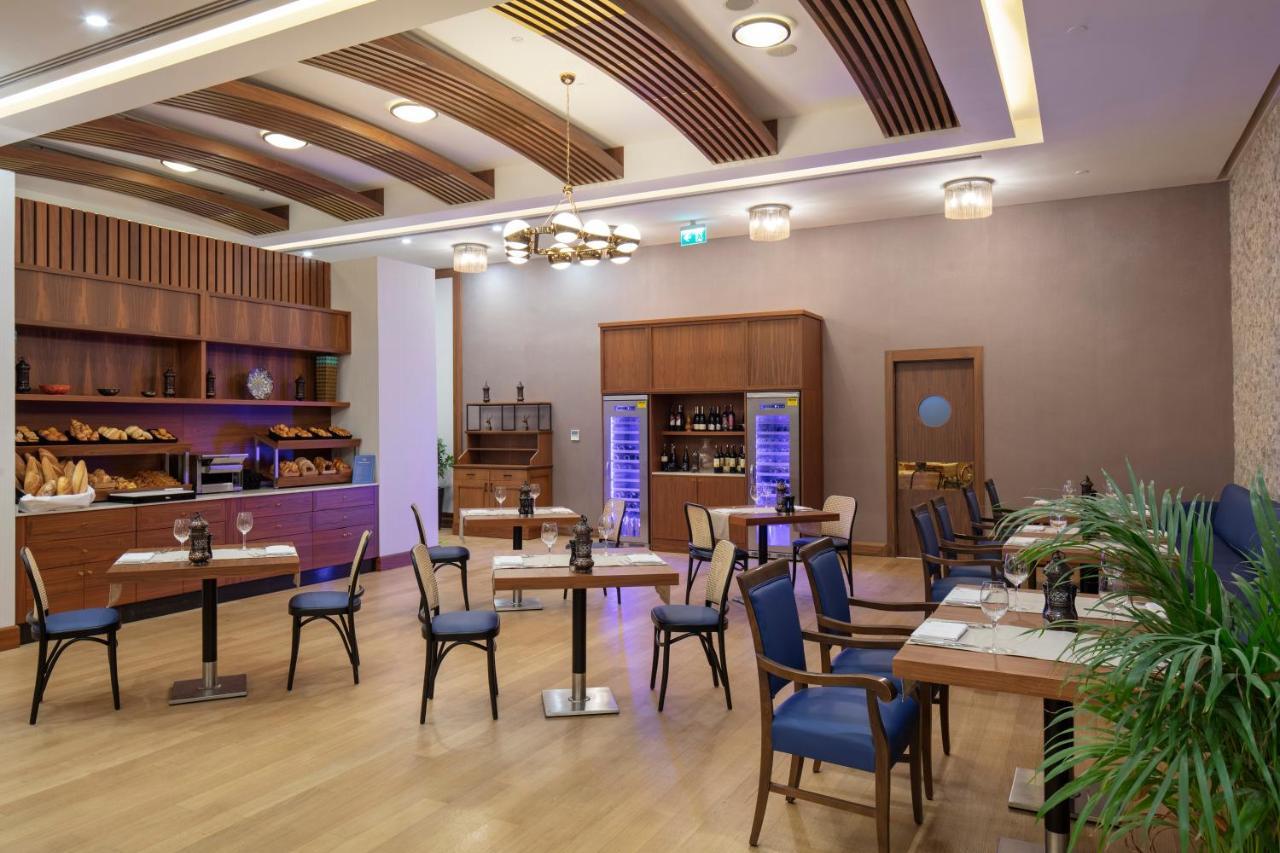 Doubletree By Hilton Istanbul Atasehir Hotel & Conference Centre Exteriér fotografie