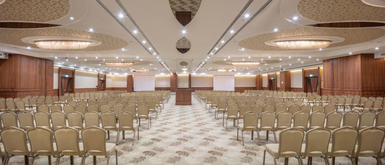 Doubletree By Hilton Istanbul Atasehir Hotel & Conference Centre Exteriér fotografie